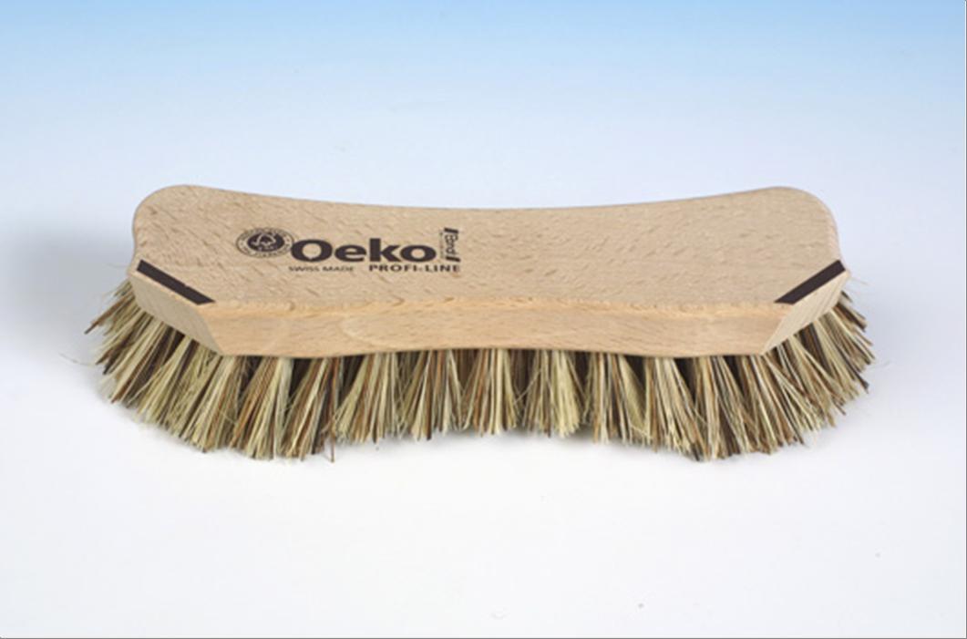 Brosse à récurer nouvellement avec grattoir. 20 cm. bois de hêtre suisse brut. tampico-bassine