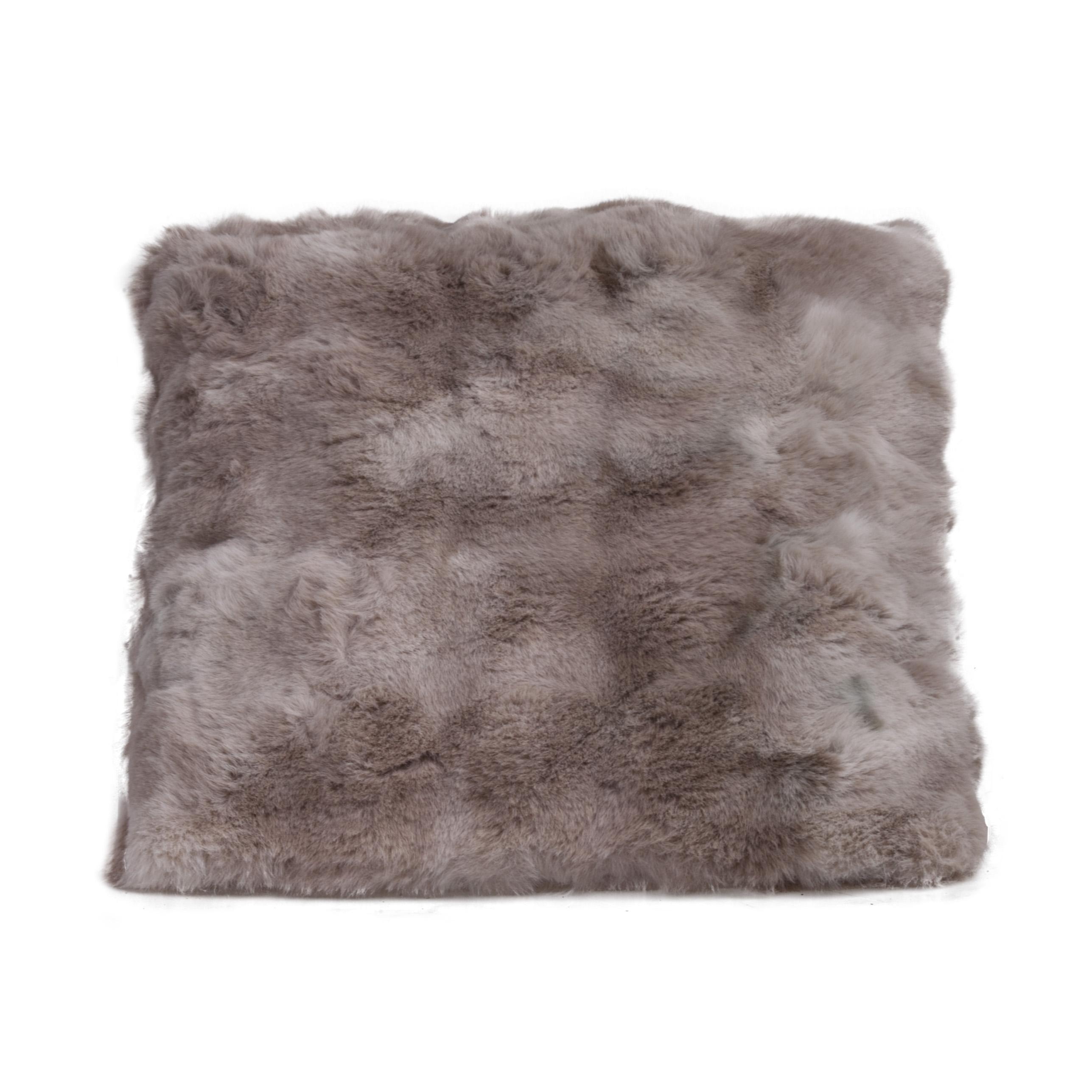 Coussin Julie en fausse fourrure