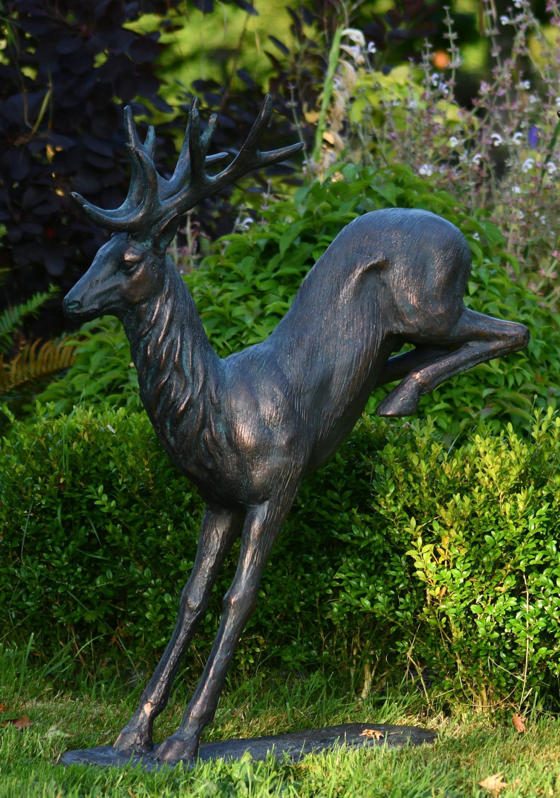 Grand Cerf Sautant