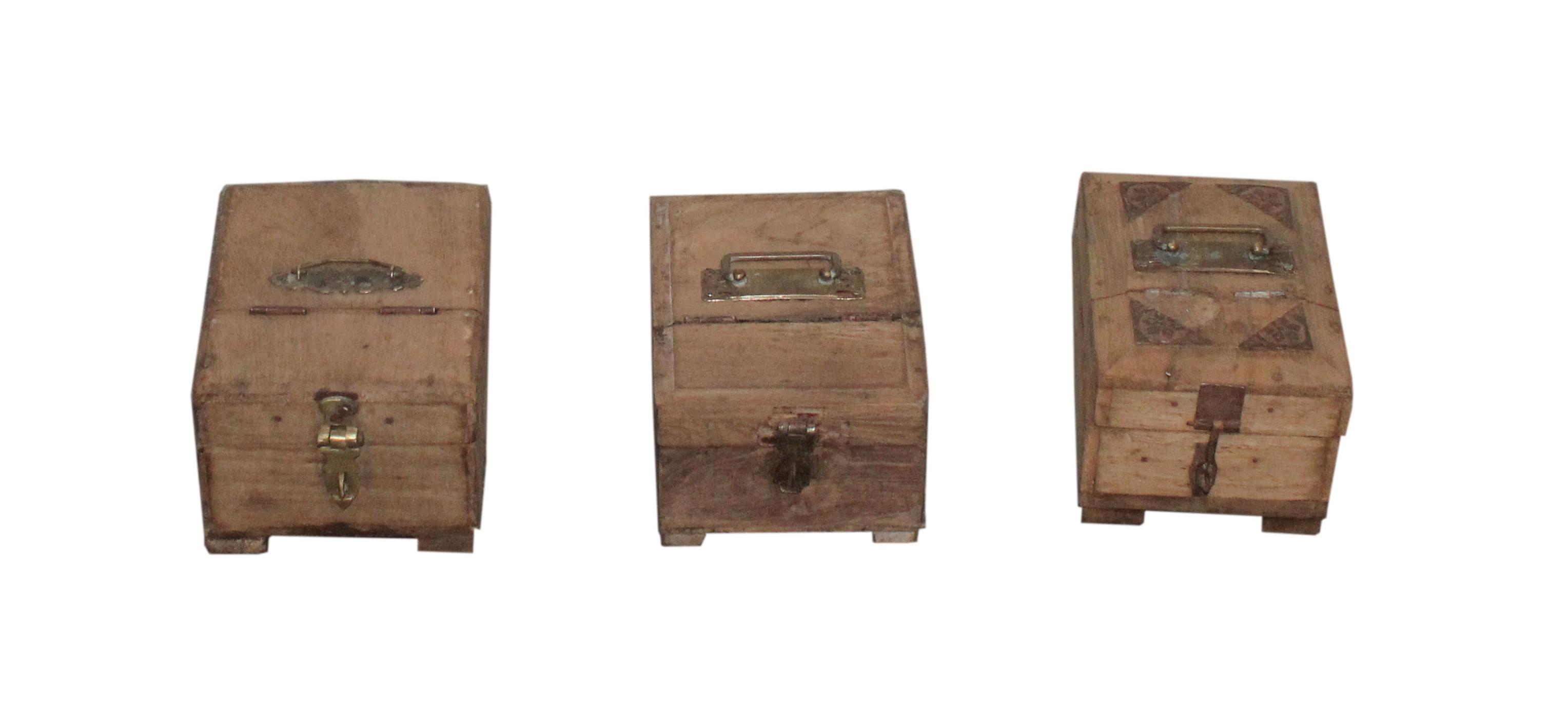 Boite de rasage en teckk ancien