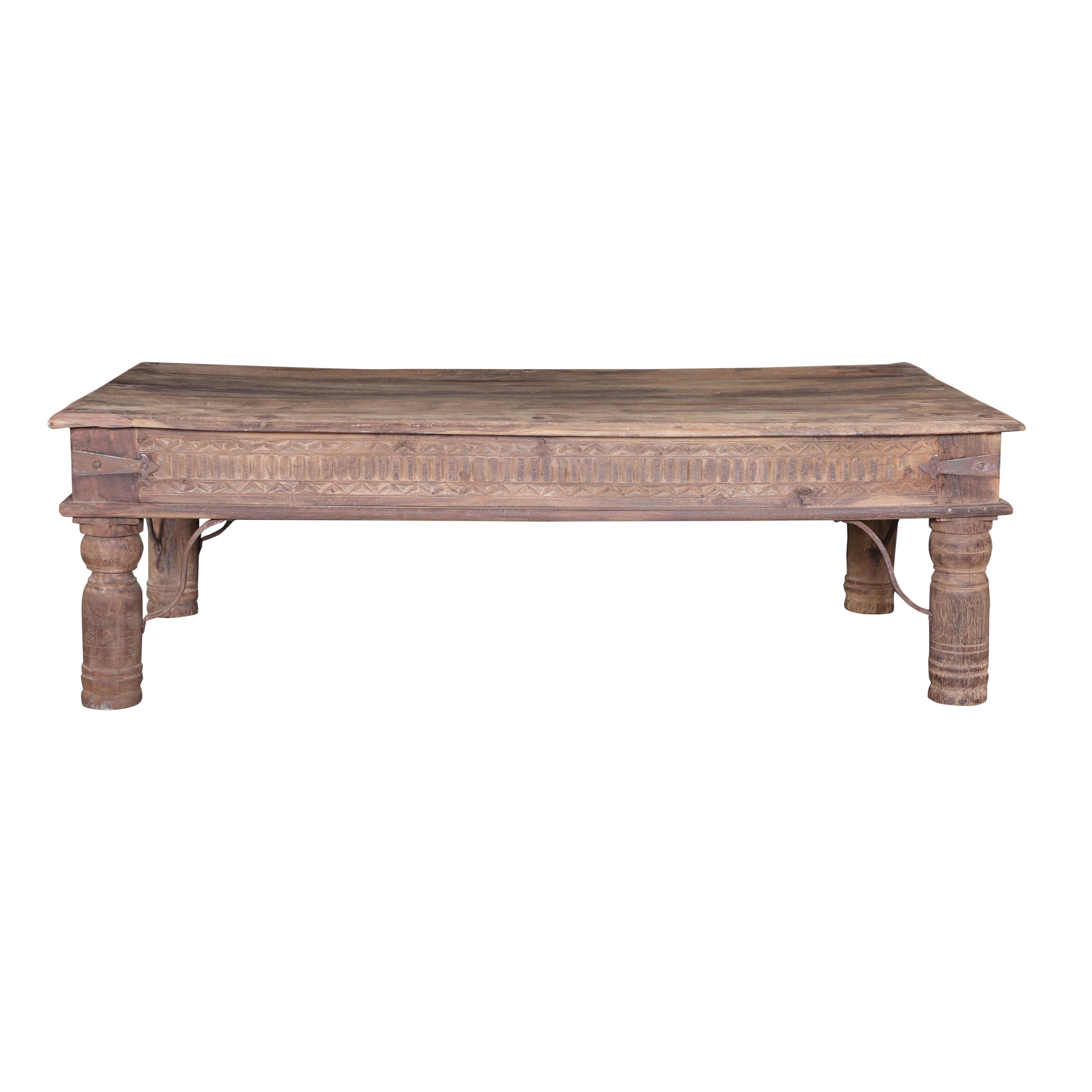 Table basse en teck ancien