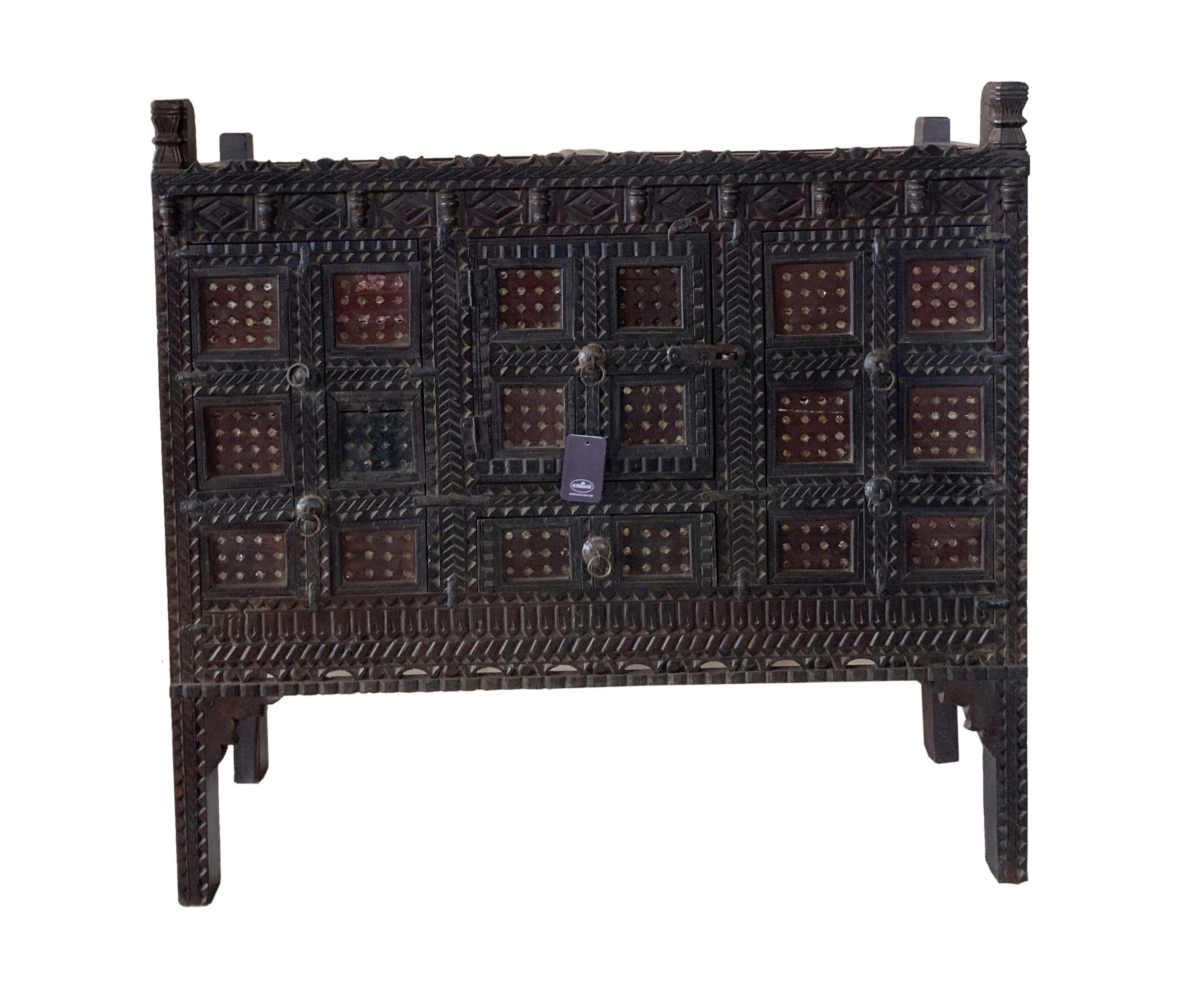 Buffet Damchiya en teck ancien