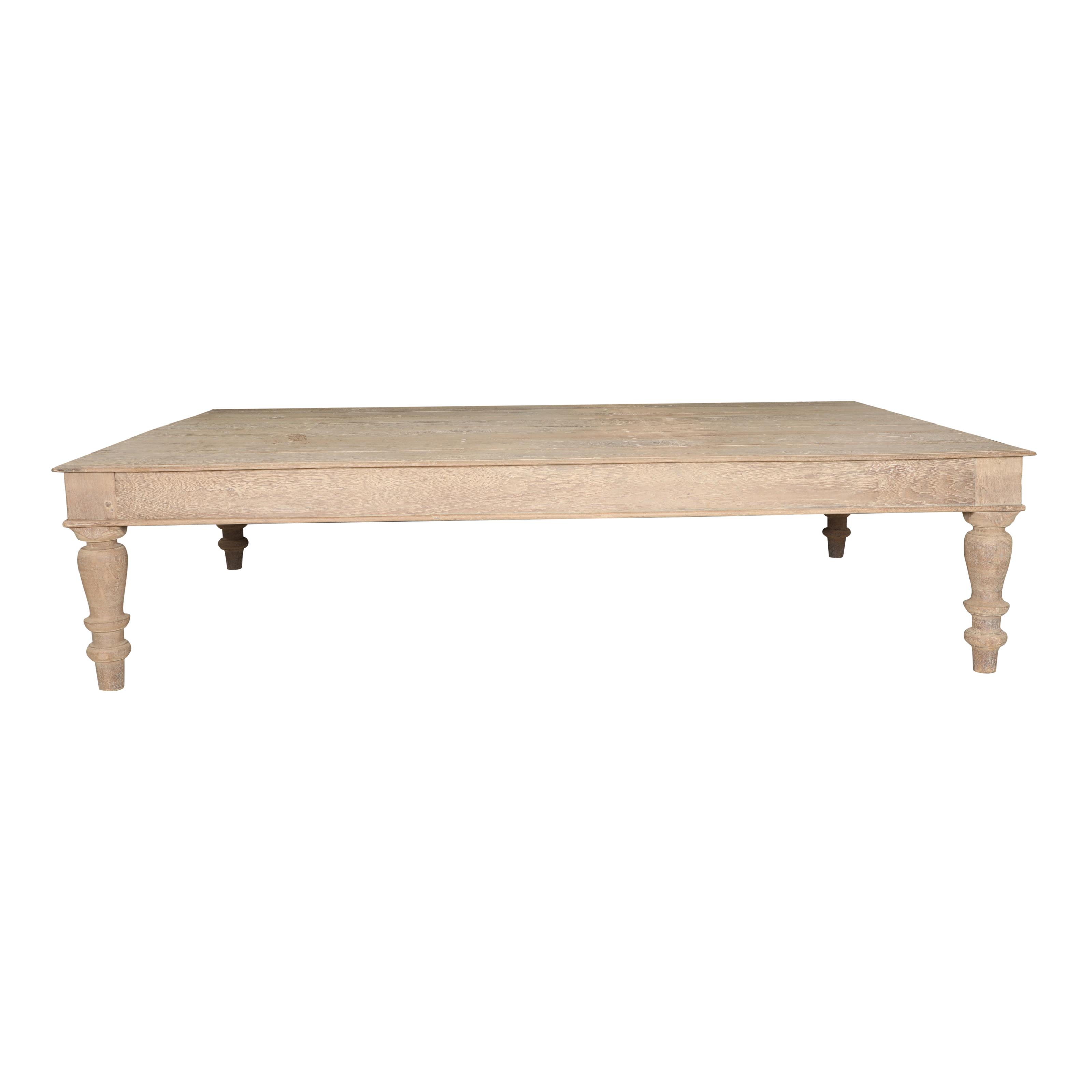 Table basse en teck ancien