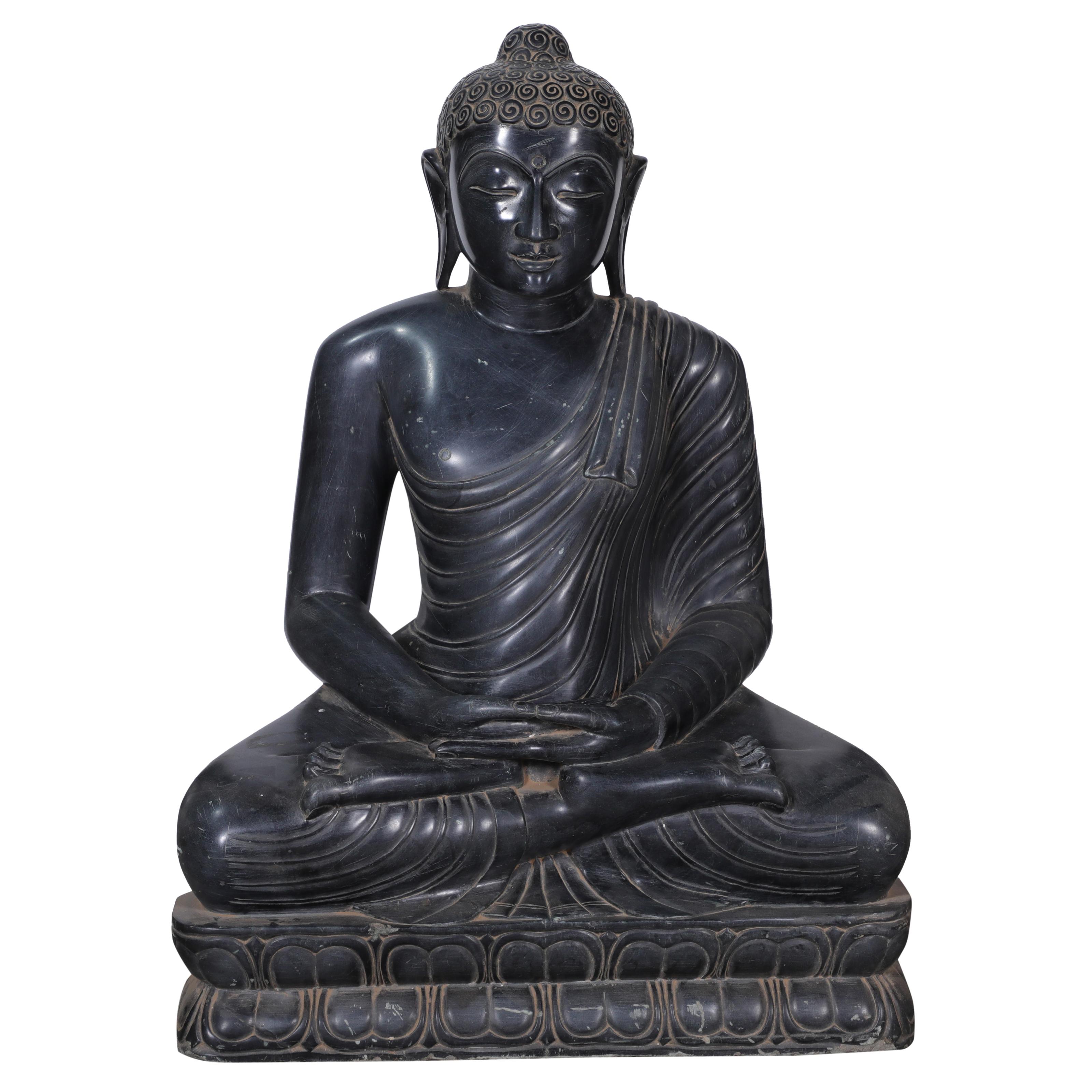 Bouddha en marbre