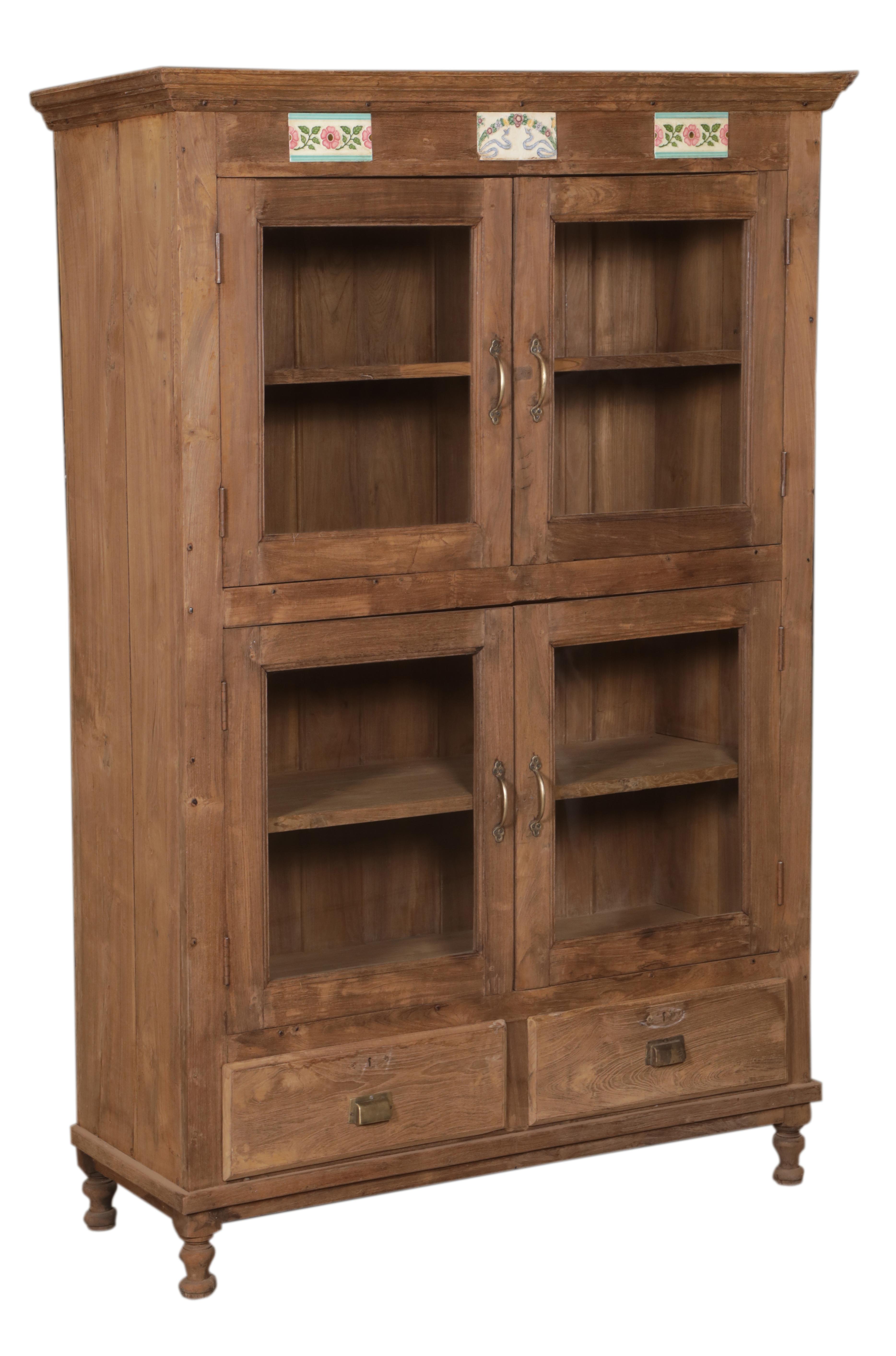 Vitrine 4 portes, 2 tiroirs en teck ancien