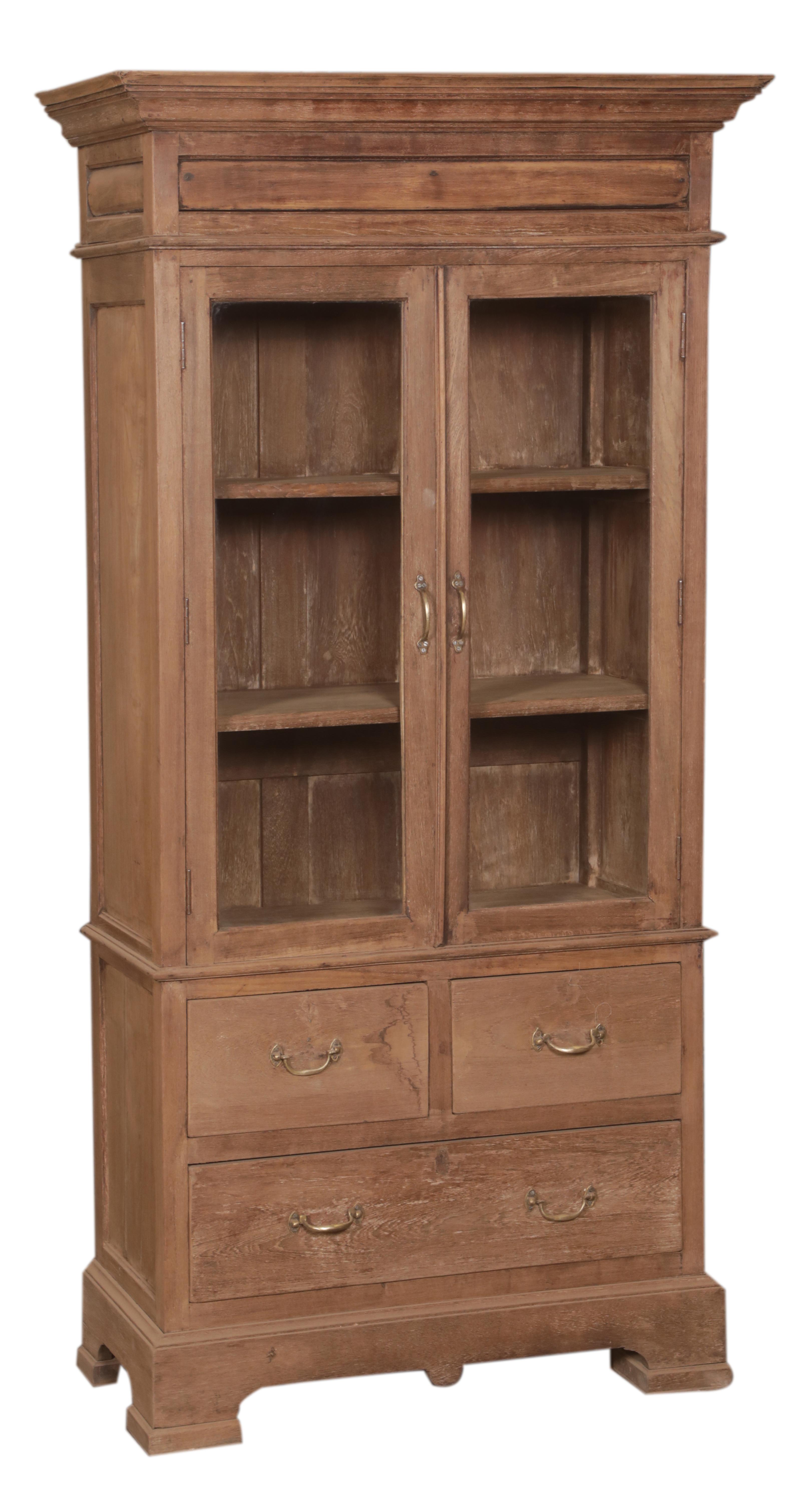 Vitrine 2 portes, 3 tiroirs en teck ancien