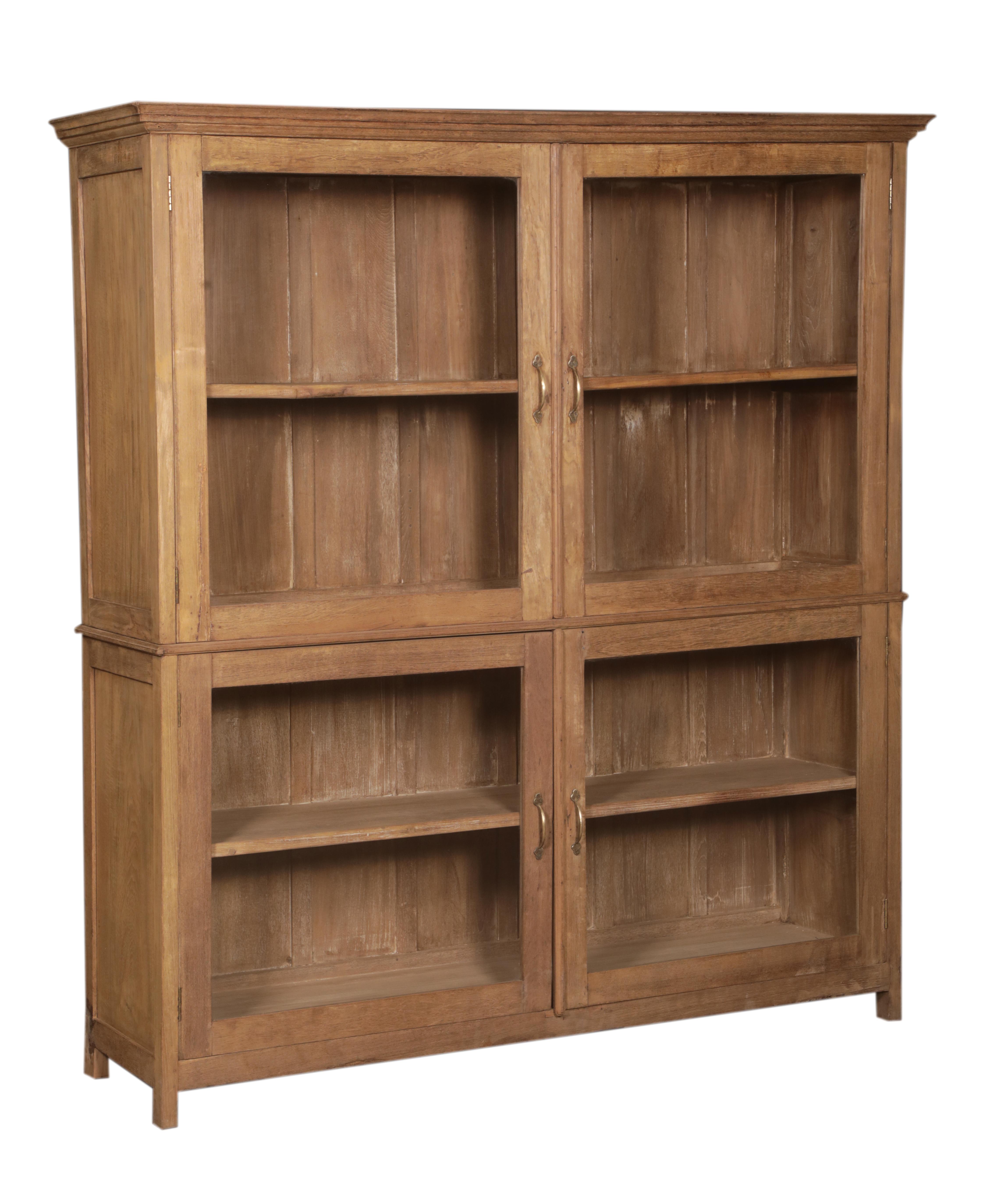 Vitrine 4 portes coulissantes en teck ancien