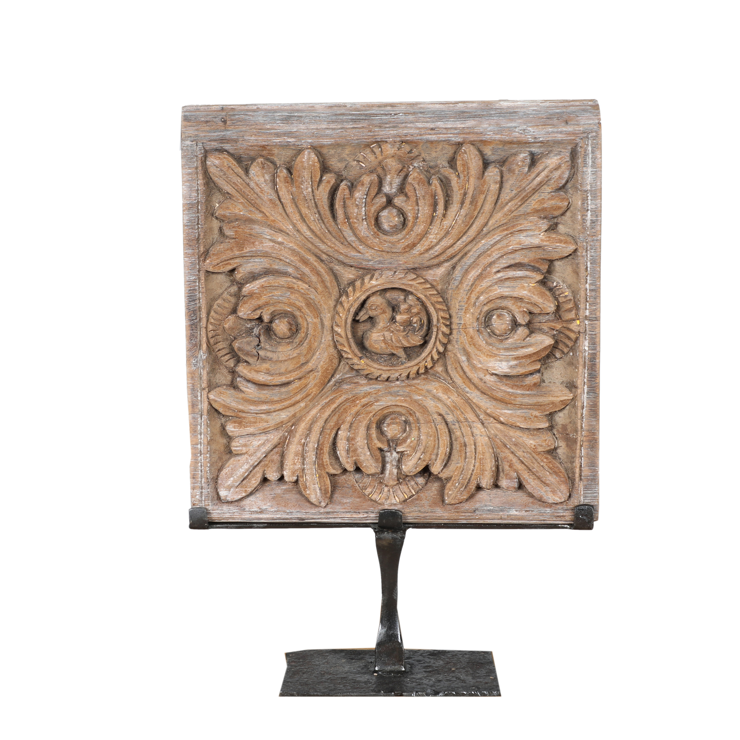 Panneau sculpté en teck ancien sur pied