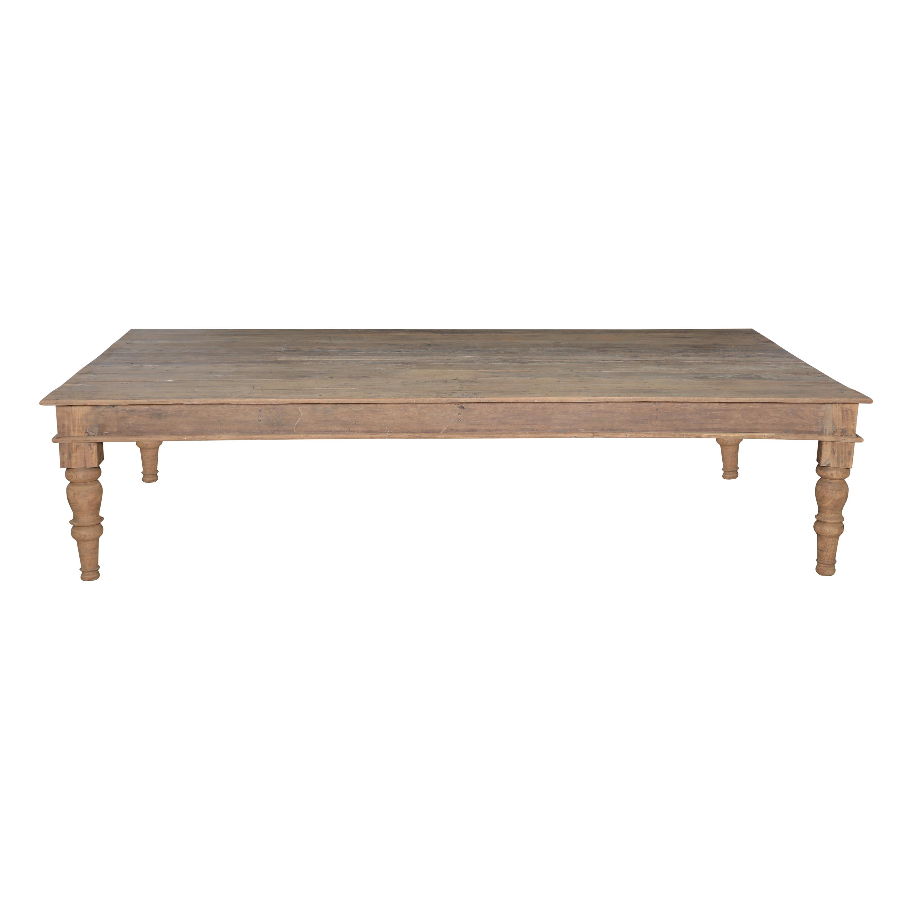 Table basse en teck ancien