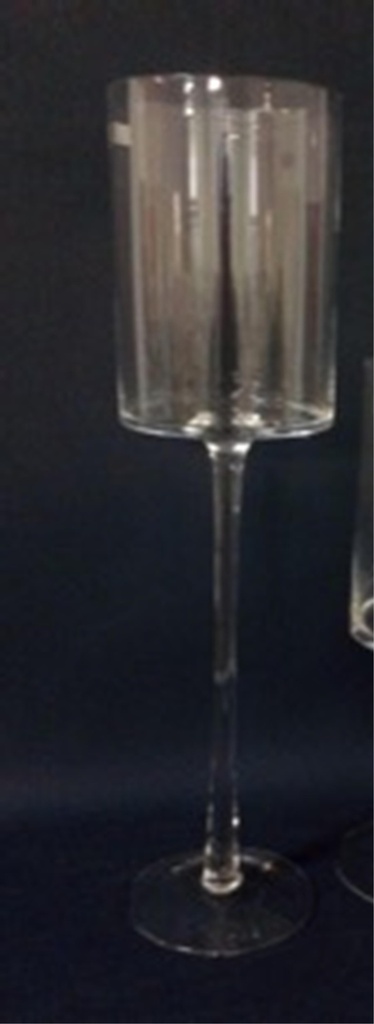 Vase cylindrique sur pied