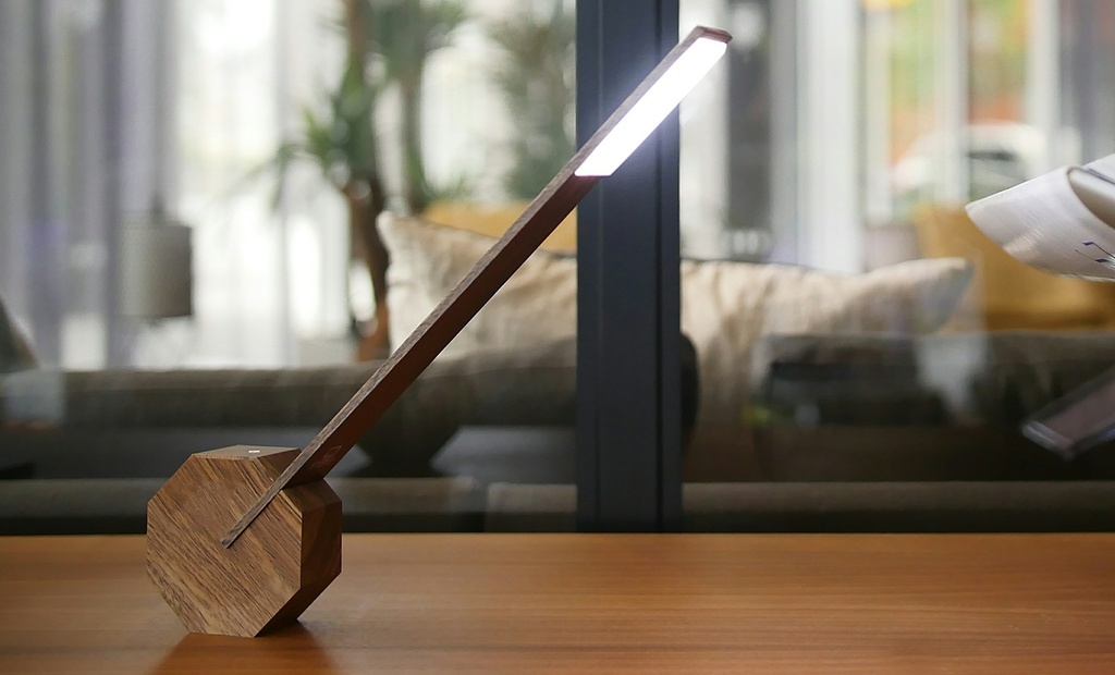 Lampe de bureau portable Octagon One