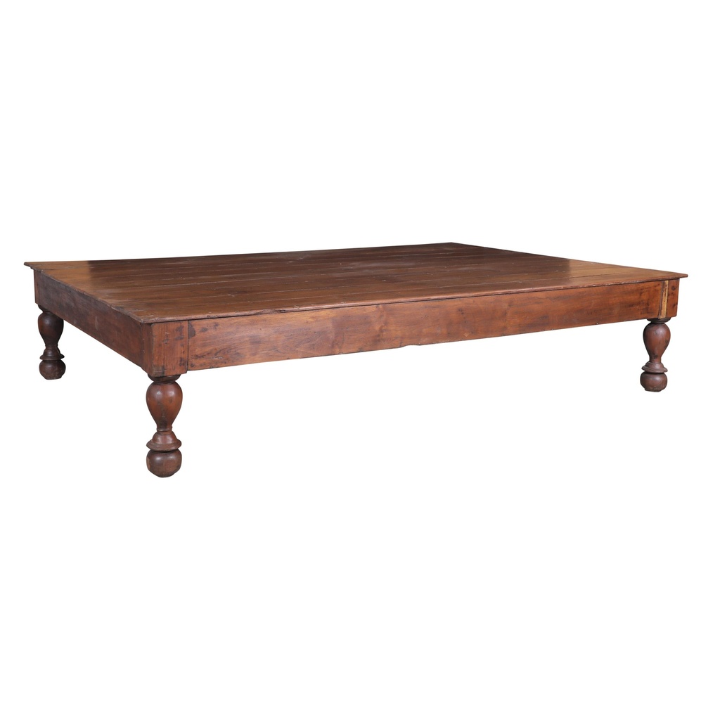 Table basse en teck ancien