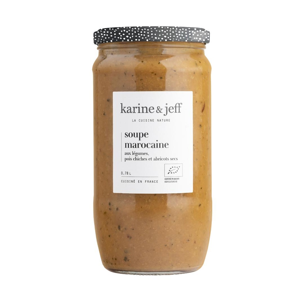 Soupe marocaine; légumes, pois chiches et abricots secs