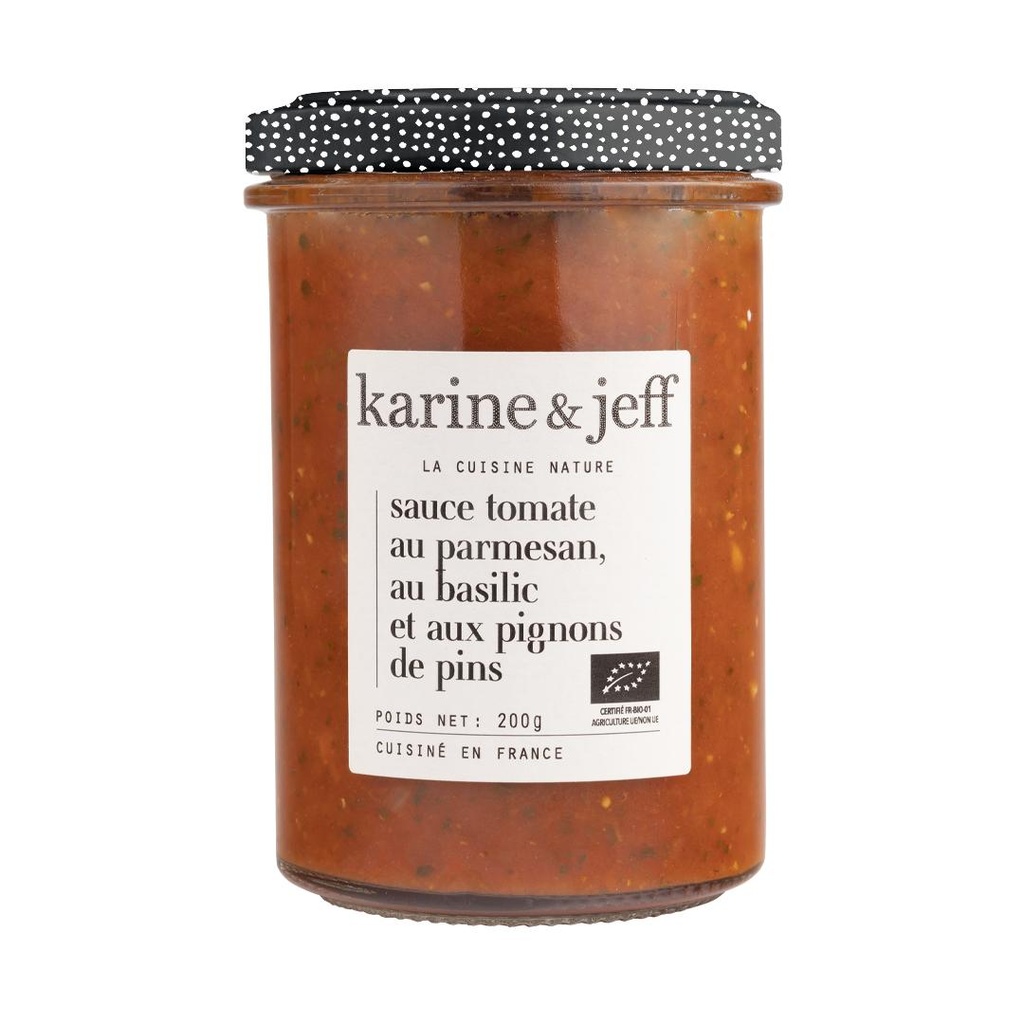 Sauce tomate au parmesan, au basilic et aux pignons de pin