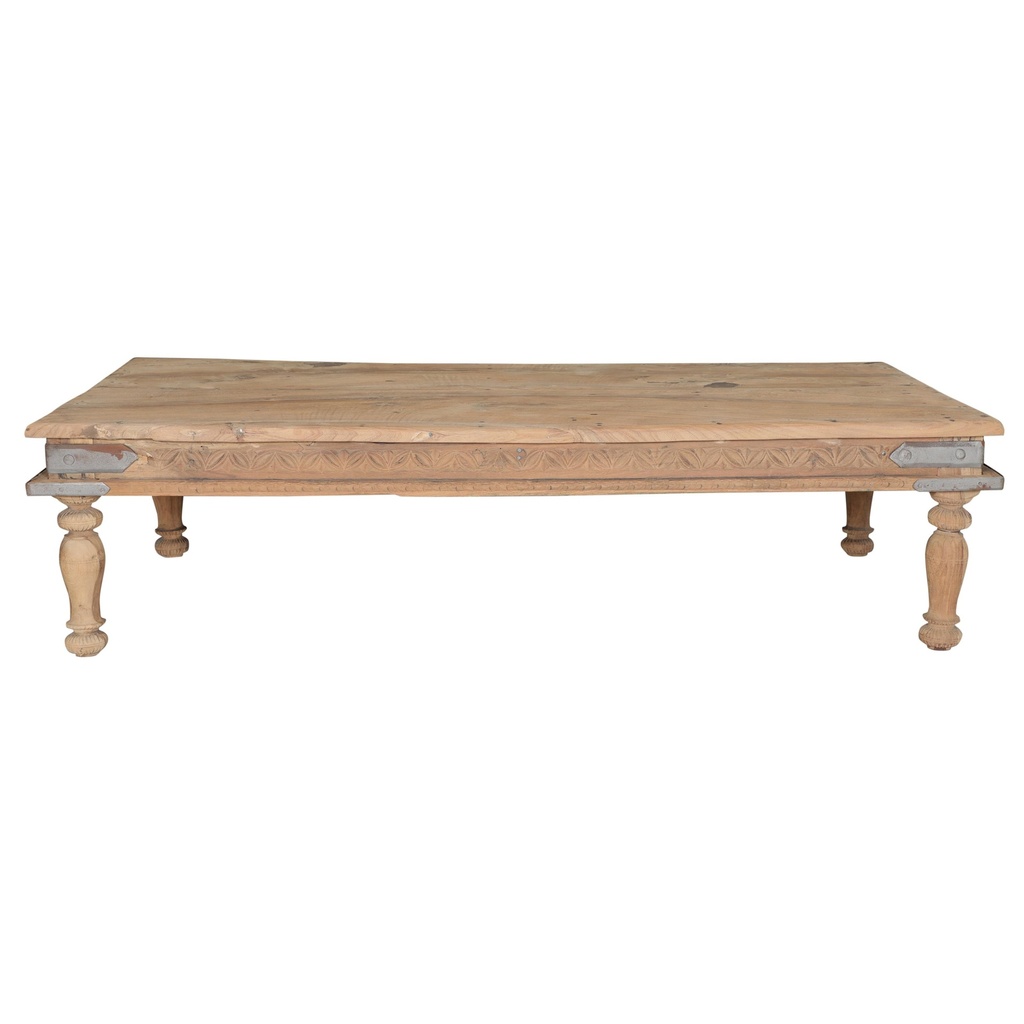 Table basse sculptée en teck ancien