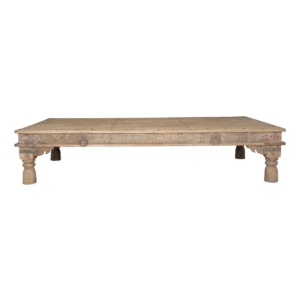 Table basse sculptée en teck ancien