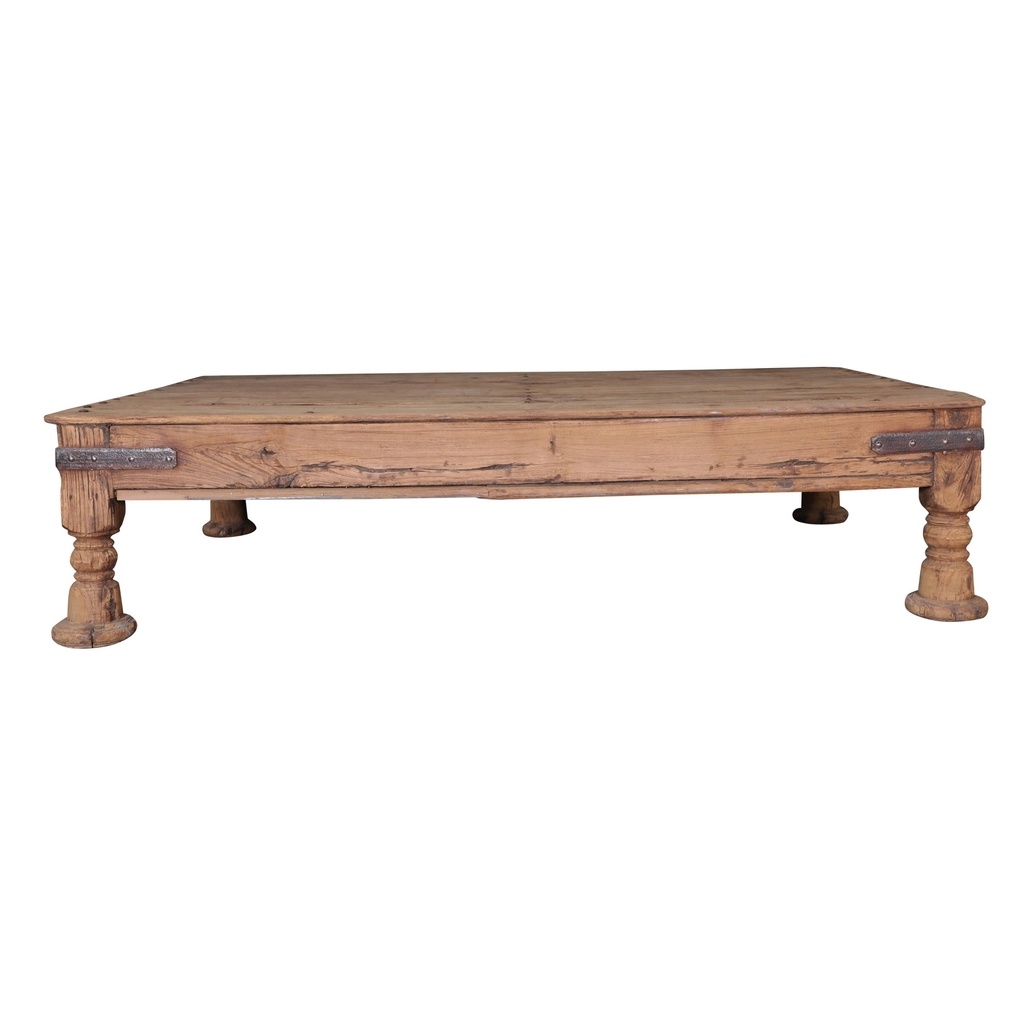 Table basse en teck ancien