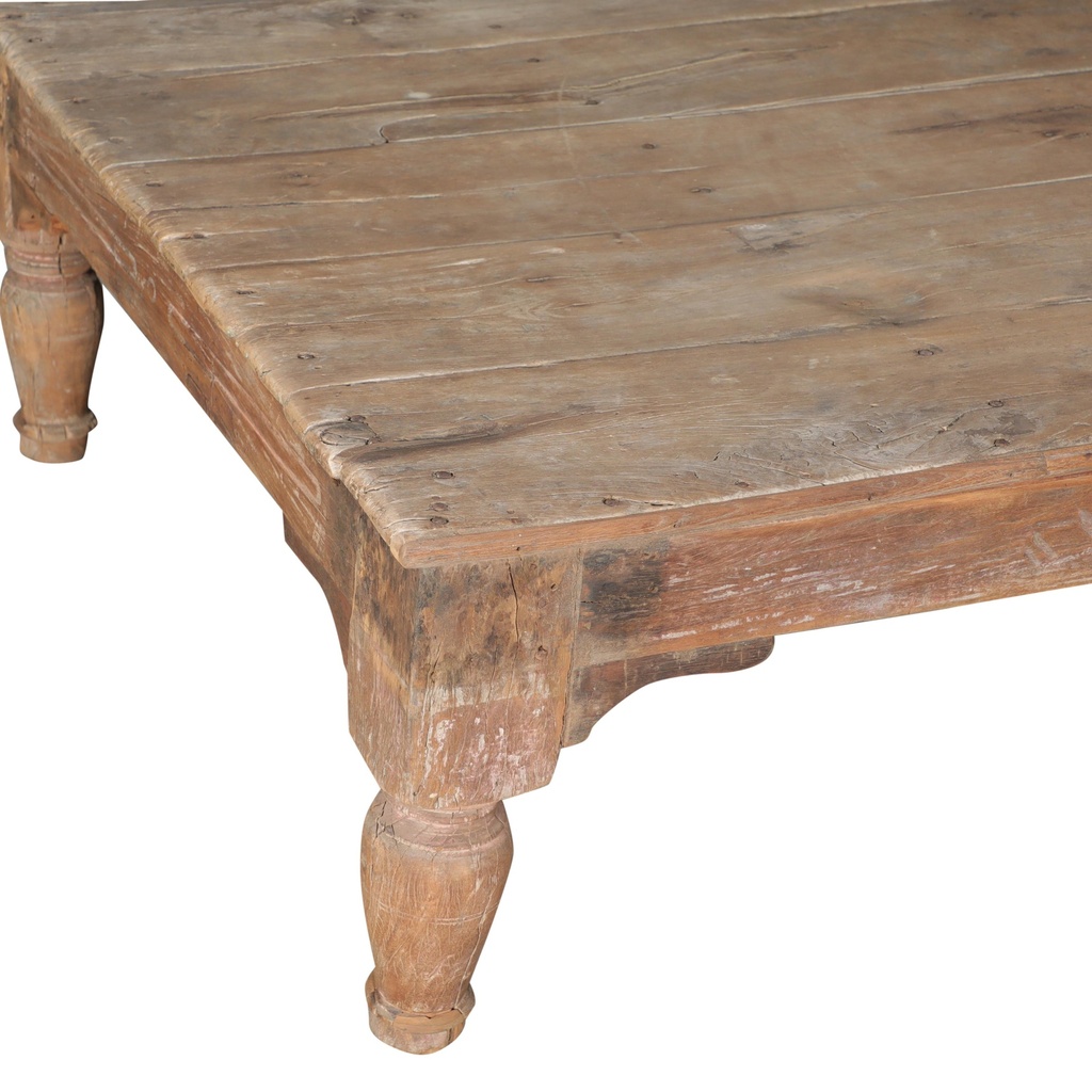 Table basse en teck ancien