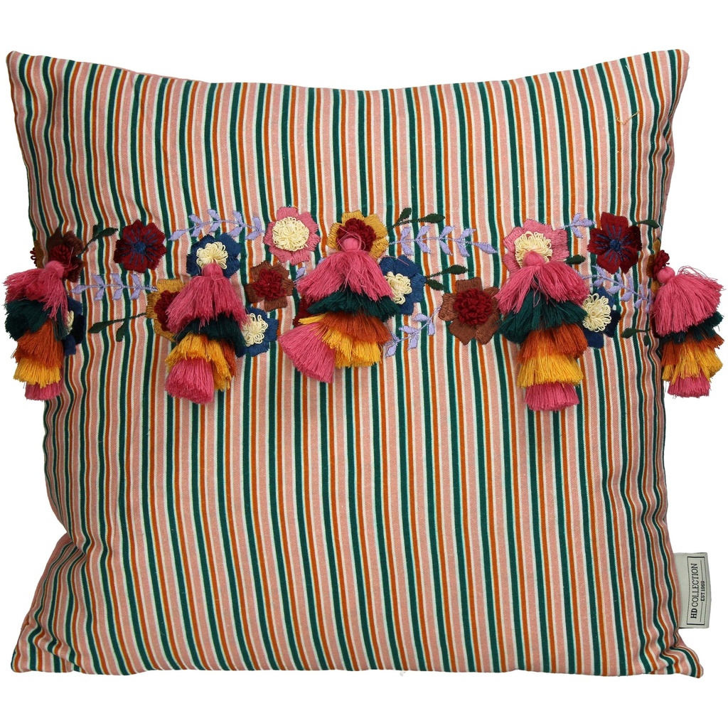 Coussin brodé avec pompons carré