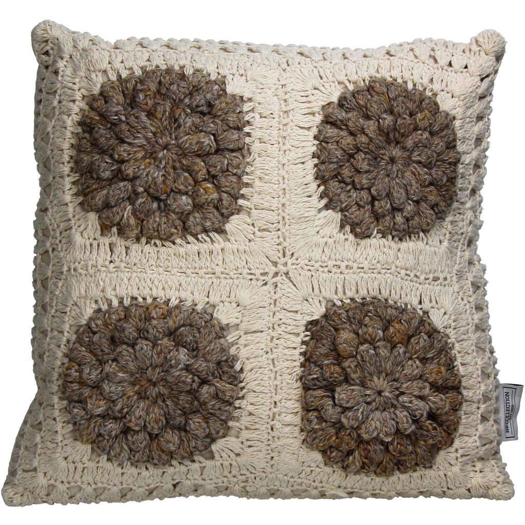 Coussin carré en crochet