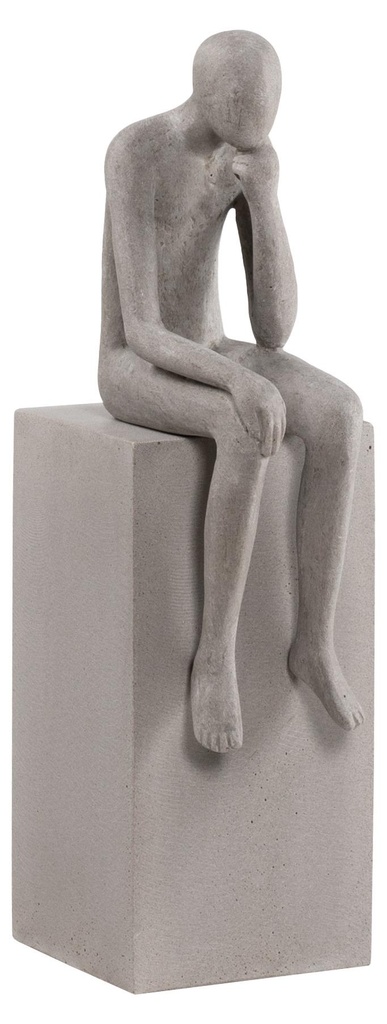 Homme assis réfléchissant