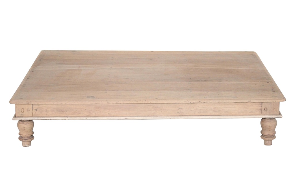Table basse en teck ancien