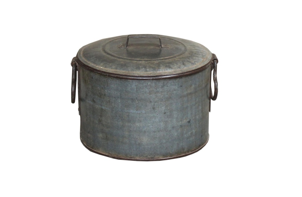 Boite en zinc ronde ancienne
