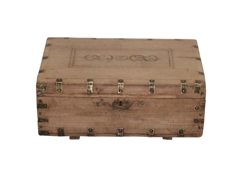 Coffre aménagé avec insert en laiton en teck ancien