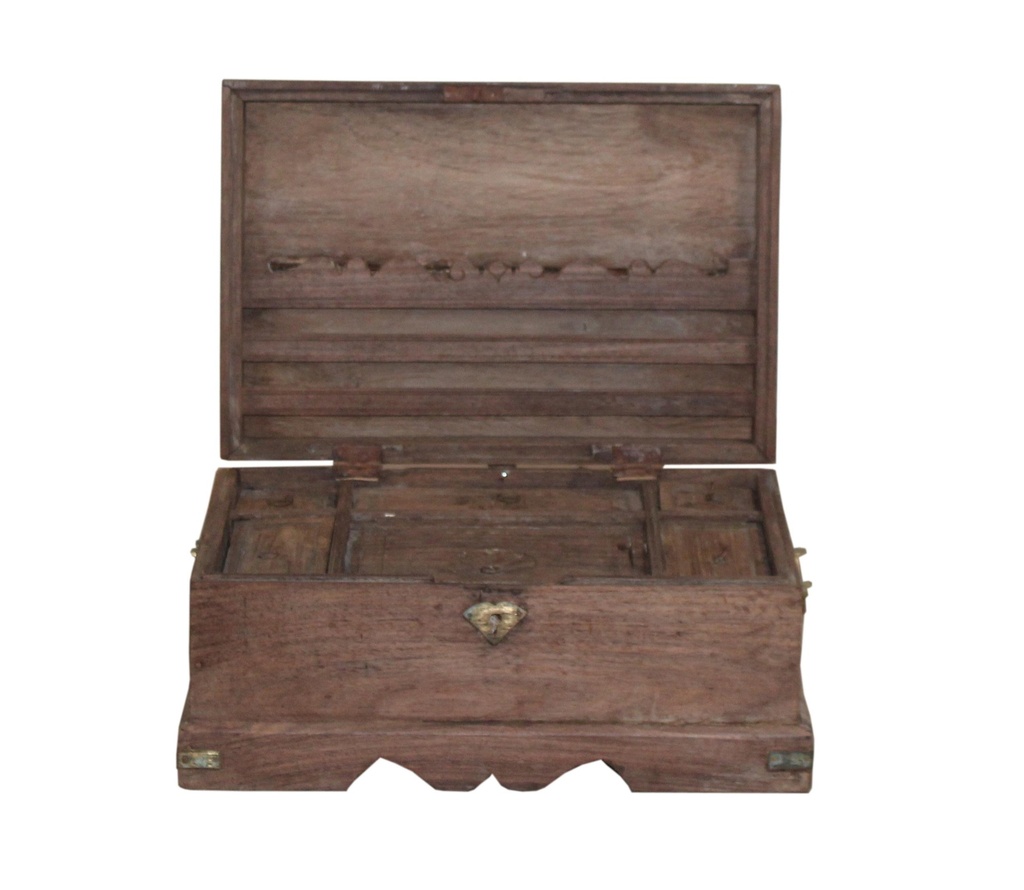 Coffre en teck ancien