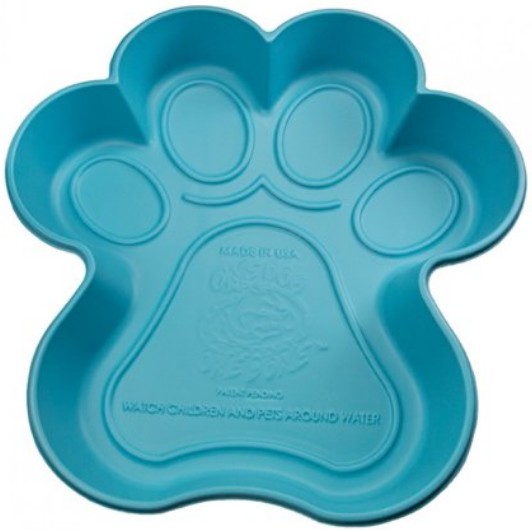 Piscine pour chiens en forme de patte
