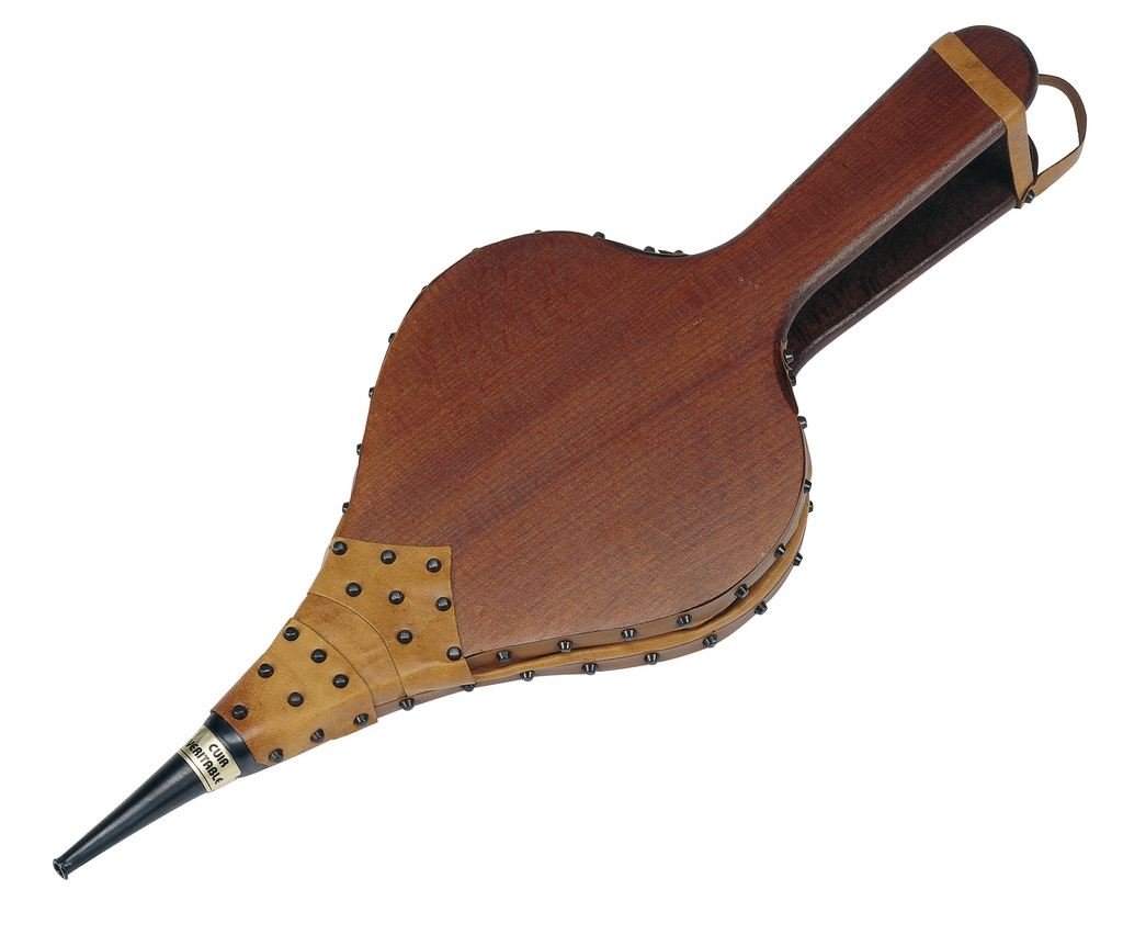 Soufflet cuir avec clous long manche