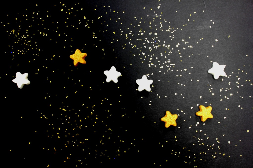 Réglette de 10 mini étoiles en sucre de canne blanc et roux