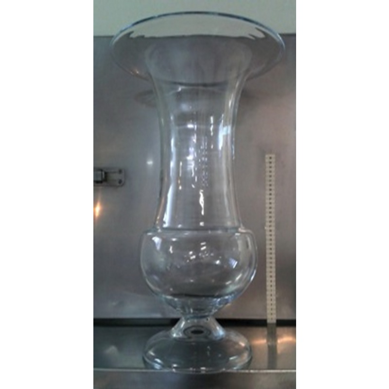 Vase sur pied