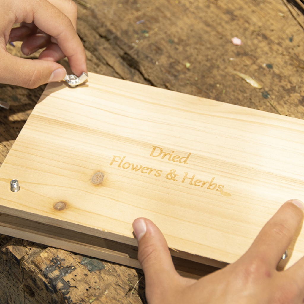 Presse fleurs et herbes avec vis