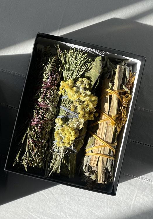 Coffret de 3 bouquets de fumigation TOTEM, Ours, Hérisson, Cerf