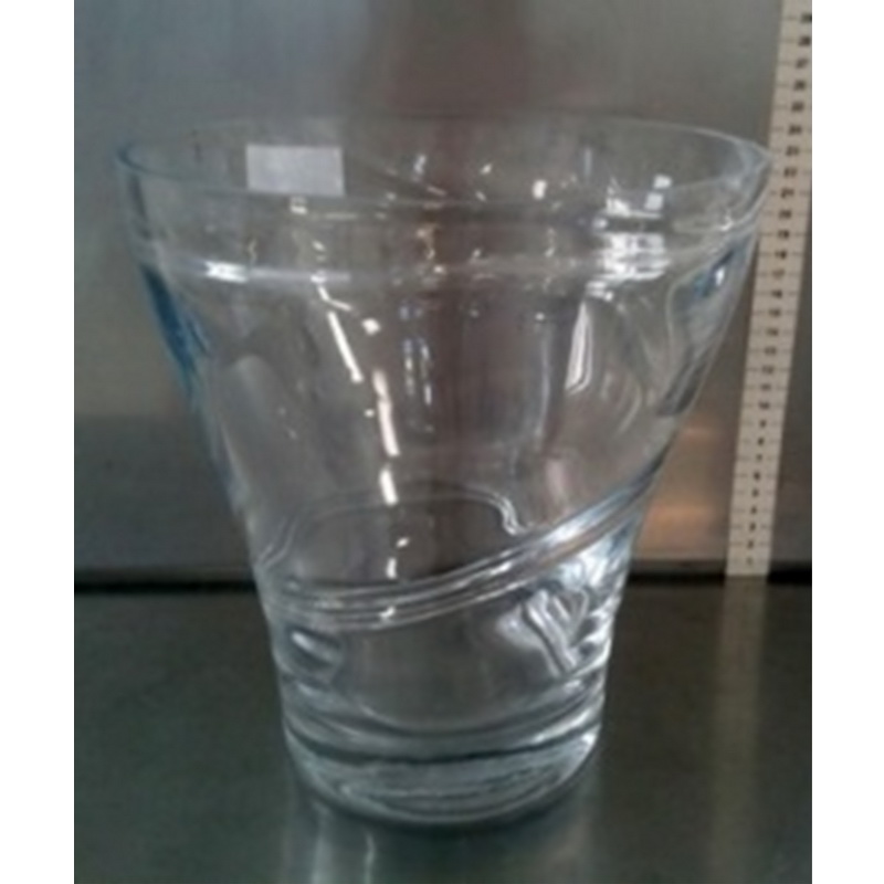 Vase torsade