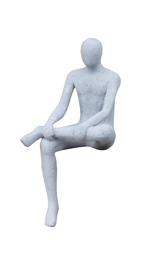 Homme Asis jambe pendante