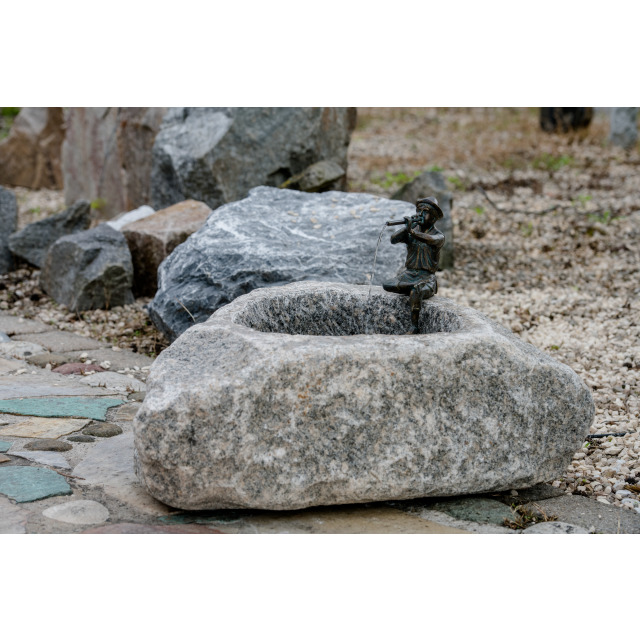 Fontaine Joueur de flûte Finn